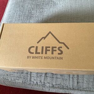 White Mountain Cliffs Shoe Box in Black